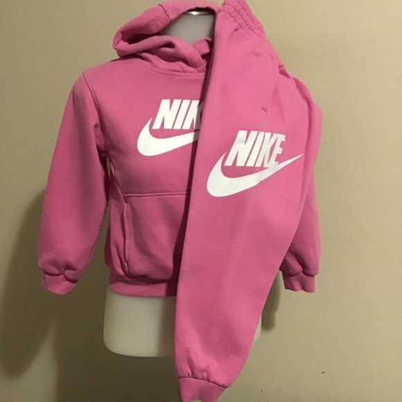 🔥Best offers, Nike’s, kids jogging set, 5-6yrs, size 6, see photos, great cond. - Picture 2 of 4